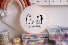 Load image into Gallery viewer, Penguin Family Display Hoop
