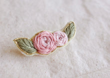 Load image into Gallery viewer, Brooch - Roses
