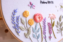 Load image into Gallery viewer, Ava Flower Garden Name Hoop
